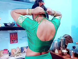 College fun with 18-year-old in the car featuring hot Indian bhabhi Apki Randi