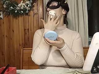 Maggy Applies Lipstick