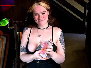 Amateur brunette double toying on webcam