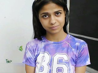 Amateur hardcore sex with the rich pussy of a beautiful Indian woman in apartment - Porn in English