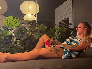 TamyTation Masturbation in the gym