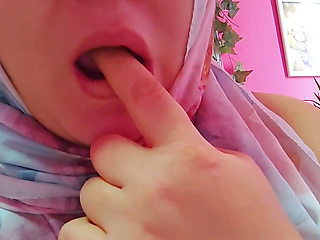 I was shocked to see what my hijab-wearing stepsister did...