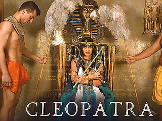 X Virtual 32 Cleopatra in 180°