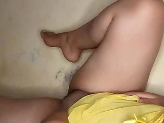 Yaraa49 shares passionate large ass peeing solo