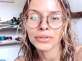 Cute teen anne solo anal masturbation