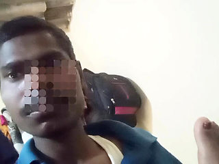 Desi OLD Padosi Friend Ki Aunty Ko Usi Ke Room Per Jakar Romantic Mood Mein Chudai Kiya