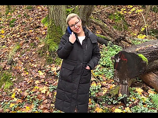 Extremely Horny MILF Cunt Squirts Outdoors