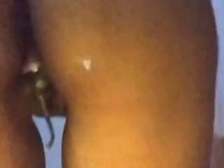 Sri Lankan Girlfriend Slapping Her Big Ass