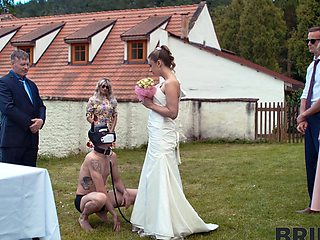 A hot bride is getting fucked by her husband in public