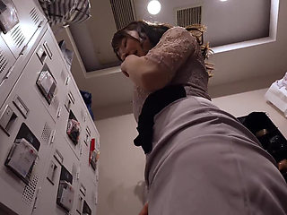 Amid Crimson Calm, Nagi Mamiya Awakens the Fire Beneath Stillness - 1