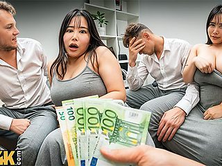 Watch delicate Stanley Johnson's dirt