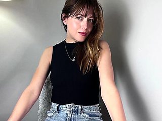 Beautiful teen brunette Jessica Sinn masturbates