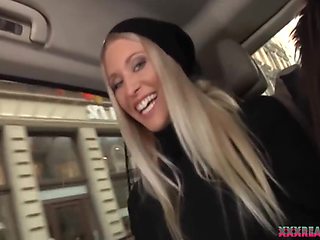 Two Hotties Took Amateur Dude In The Car For Sex Playing