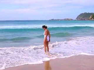 Sunbathing MILF Amateur Video