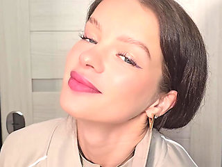 The incompetent delivery girl compensates by being a good slut