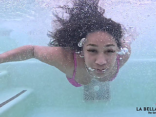 Relaxing MILF Jacuzzi Soak with Lofi Melodies