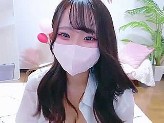 Erotic live chat with cute beautiful girl