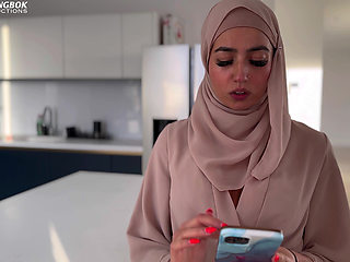 Hungry Muslim Girl Breaks Her Fast with BBC