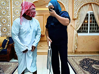 Muslim Hijab Enak bos Perawan Bandung pengen aku nyepong kontol kecil pembantu rumah tangga di Saudi