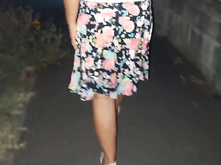 Woman Masturbates Outside in the Trunk and Has an Orgasm