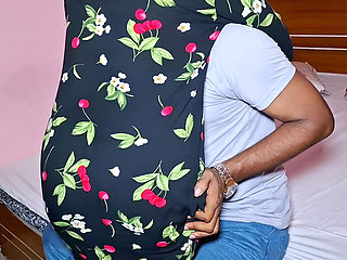 Beautiful Indian Bhabhi Ko Ratme Chup Chupke Cudai Kiya Bohoti Moja