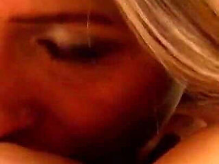Lesbian pussy licking video