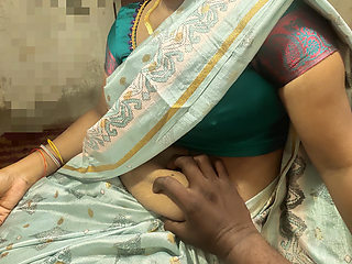 Mallu aunty cum eating