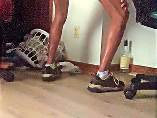 Feeling horny after working out , masturbate and shaking ass and a huge cumshot