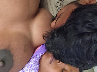 Pregnancy Mein Bhabhi Ki Boobs Mein Bahot Khujli Ho Rahi Thi Unke Pati Ne Boobs Chatkar Unki Khujli Mitai - Desi Dehati Bhabhi B