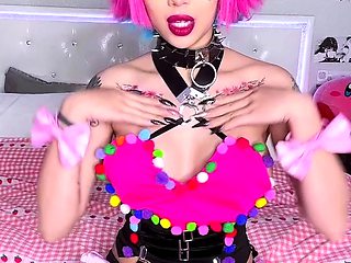 Amateur young teen solo masturbation on her livingroom