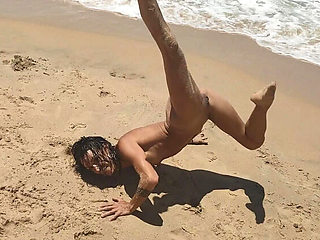 Magia Rosa Amateur Beach Fuck - Doggy Style Blowjob Outdoor Public Sex