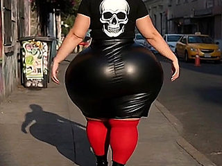 Big Ass Gothic Latina in Black Gothic Outfit