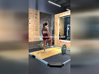 Buff Teen Deadlift Accident: Creamy Squirt TikTok Live