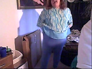 BBW redhead dancing cam show in blue outfit