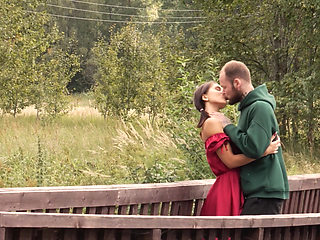 A Walk in Nature, I Fucked My Brunette Girlfriend on the Bridge and Filled Her Mouth