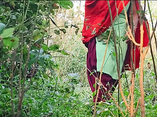 Desi Indian GF BF Jungle squirt 3 times hard-core tight pussy hindi sex , Desi beautiful Indian girl tight pussy fuck MMS Xxx