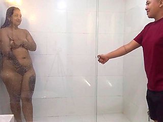 Slutty MichellPaulas Lesbian Ass-Licking Shower