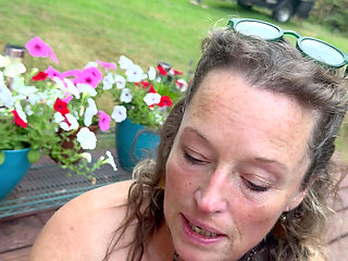 POV Outdoors Natural Light, Green Eyed Queen Gets Cum