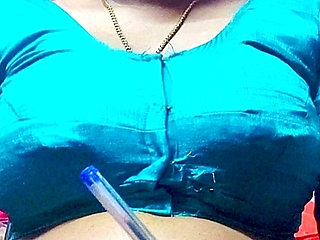 Aunty and her lover, sex video in private