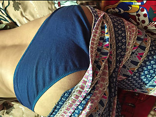 Desi Bhabhi Insert Huge Baigan On Pussy Fucking XXX Viral Sex MMS