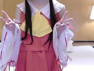 Slender Downer Style Apparel Girl Cosplayer Shows Her Quiet Charm as a Reimu Shrine Maiden Again 2