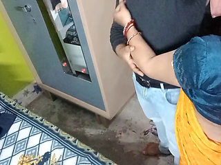 Very Beautiful Bhabhi in Yellow Saree