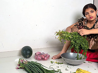 Komal's Stepbrother Came and Sat Down, I Was Doing Well with the Vegetable