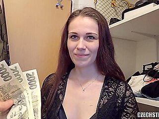 Horny Brothel Bitch Does Assfucking Without Condom