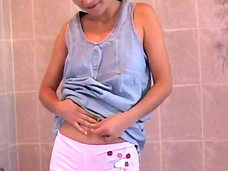 A Sexy Brunette Likes to Touch Herself