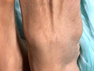 Melove Sexy Long Toes in Different Colors Nail Polish