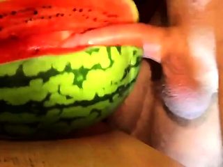 Muscular Amateur Self-Swallowing Fruit Fuck