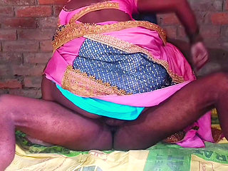 Newly married hot jawan biwi ke husband ne lund chudwa ke chut ko choda aur maza kiya (Hindi viral sexy video)