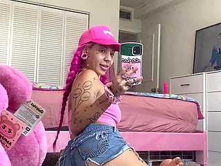 Teen Flashing Boobs Wrinkled Soles Small Feet Mirror Video Booty in Jean Shorts Crop Top Flashed Perky Tits Baseball Cap Scrunch