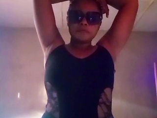 Hony Nigerian girl touching herself on a live video